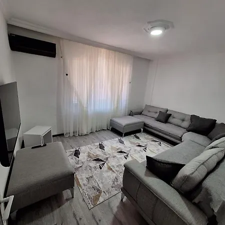 1ege Ueniversitesi Ve Hastanesine Cok Yakin Aileye *