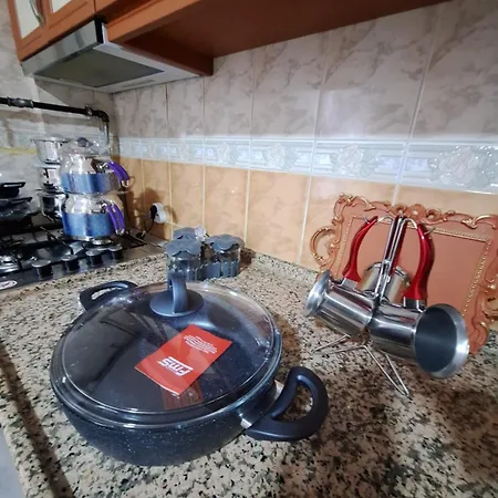 1ege Ueniversitesi Ve Hastanesine Cok Yakin Aileye דירה איזמיר