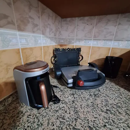 公寓 1ege Ueniversitesi Ve Hastanesine Cok Yakin Aileye 伊兹密尔