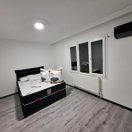 1ege Ueniversitesi Ve Hastanesine Cok Yakin Aileye דירה איזמיר