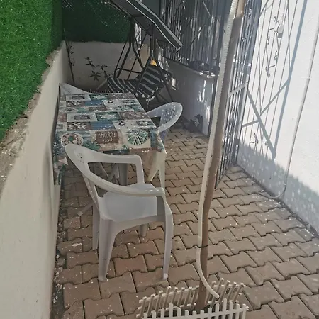 1ege Ueniversitesi Ve Hastanesine Cok Yakin Aileye İzmir
