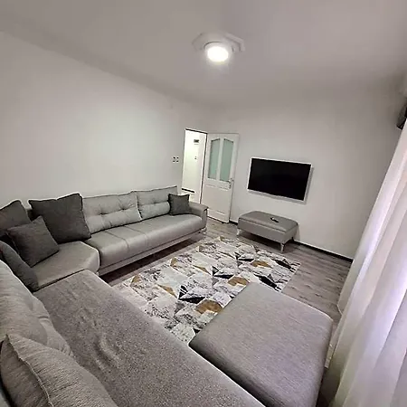 1ege Ueniversitesi Ve Hastanesine Cok Yakin Aileye *