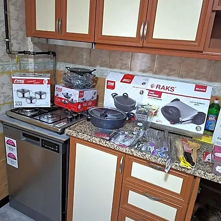 1ege Ueniversitesi Ve Hastanesine Cok Yakin Aileye *