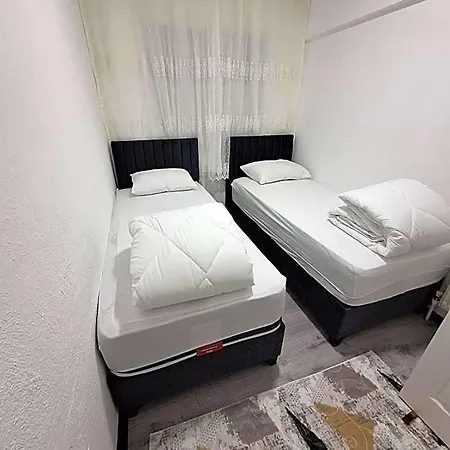 1ege Ueniversitesi Ve Hastanesine Cok Yakin Aileye * Izmir
