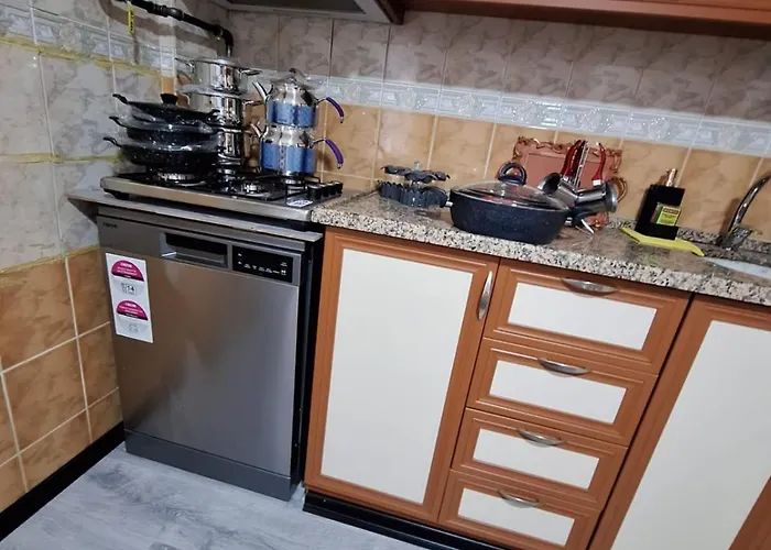 Lägenhet 1ege Ueniversitesi Ve Hastanesine Cok Yakin Aileye *