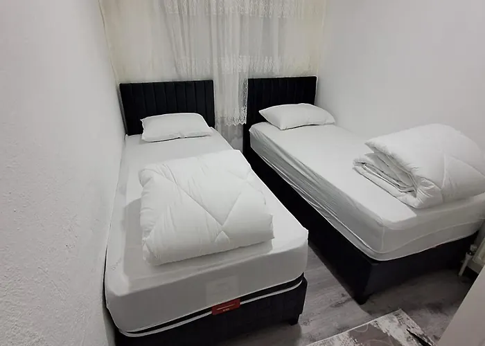 Lägenhet 1ege Ueniversitesi Ve Hastanesine Cok Yakin Aileye Izmir